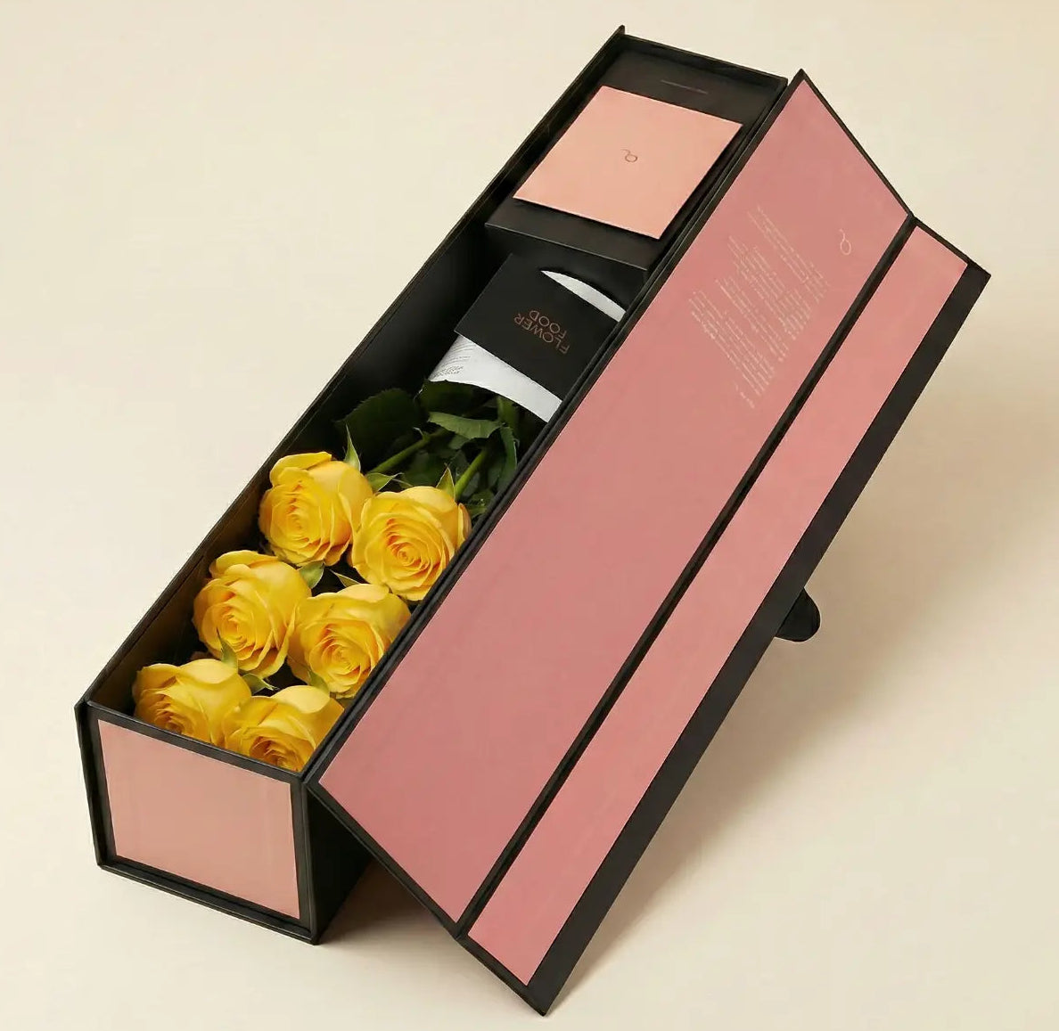 Flute Box Rosas Amarelas aberta a mostrar as rosas