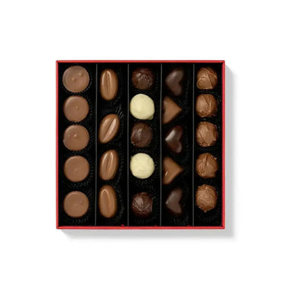 Buquê de Rosas Vermelhas e Chocolates Arcádia - sortido caixa aberta dos chocolates premium 250g  | QRoses