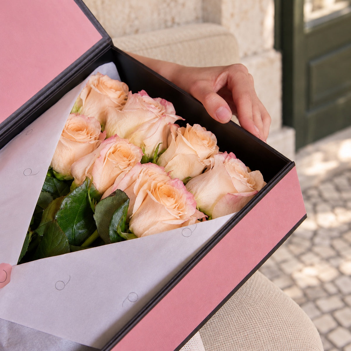 Signature Rose Box — Peach Roses