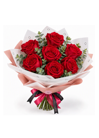 amo Essential com rosas vermelhas e laço QRoses