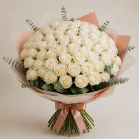 High-End-Strauß mit 50 weißen Rosen