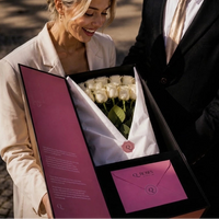 Caixa Signature de Rosas Brancas